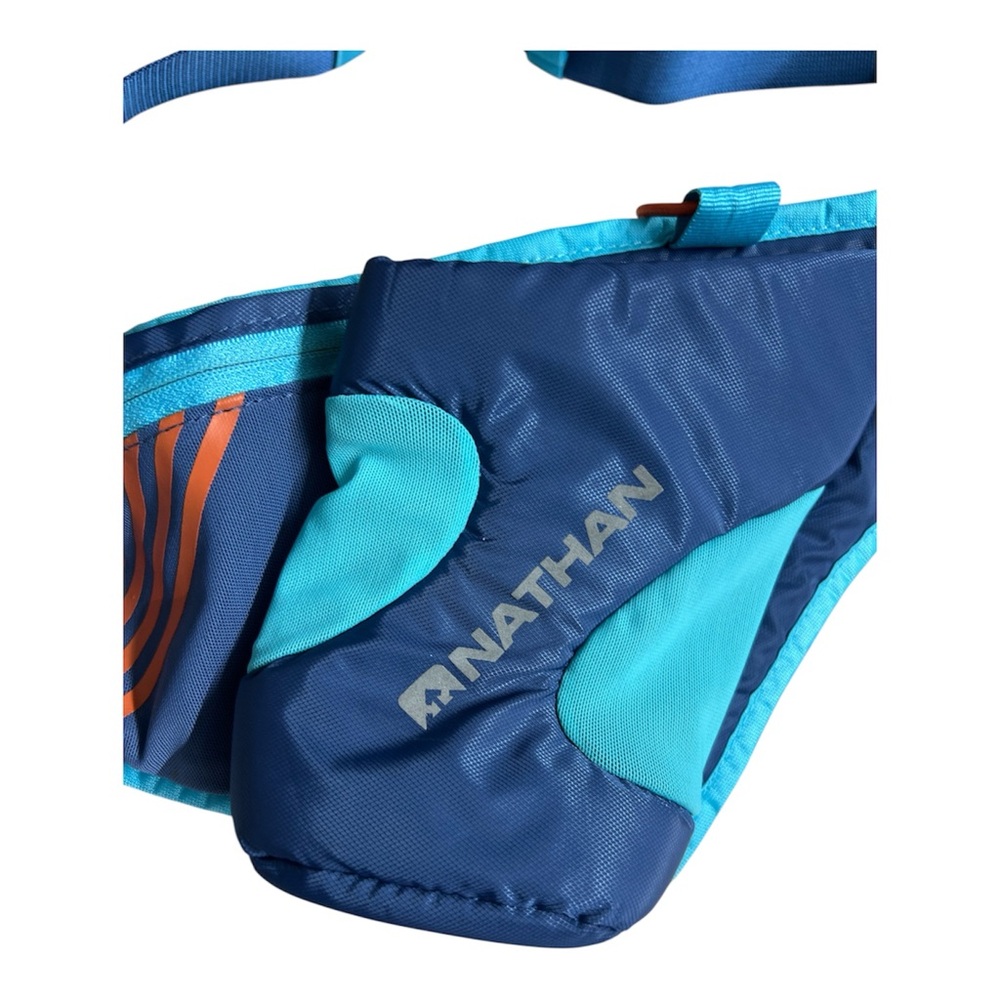 Nathan Peak Hydration Waist Pack Blue Hiking Walking Trails Outdoors - Picture 3 of 3